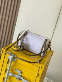 Picture of Louis Vuitton Handbags _SKUfw240289390fw